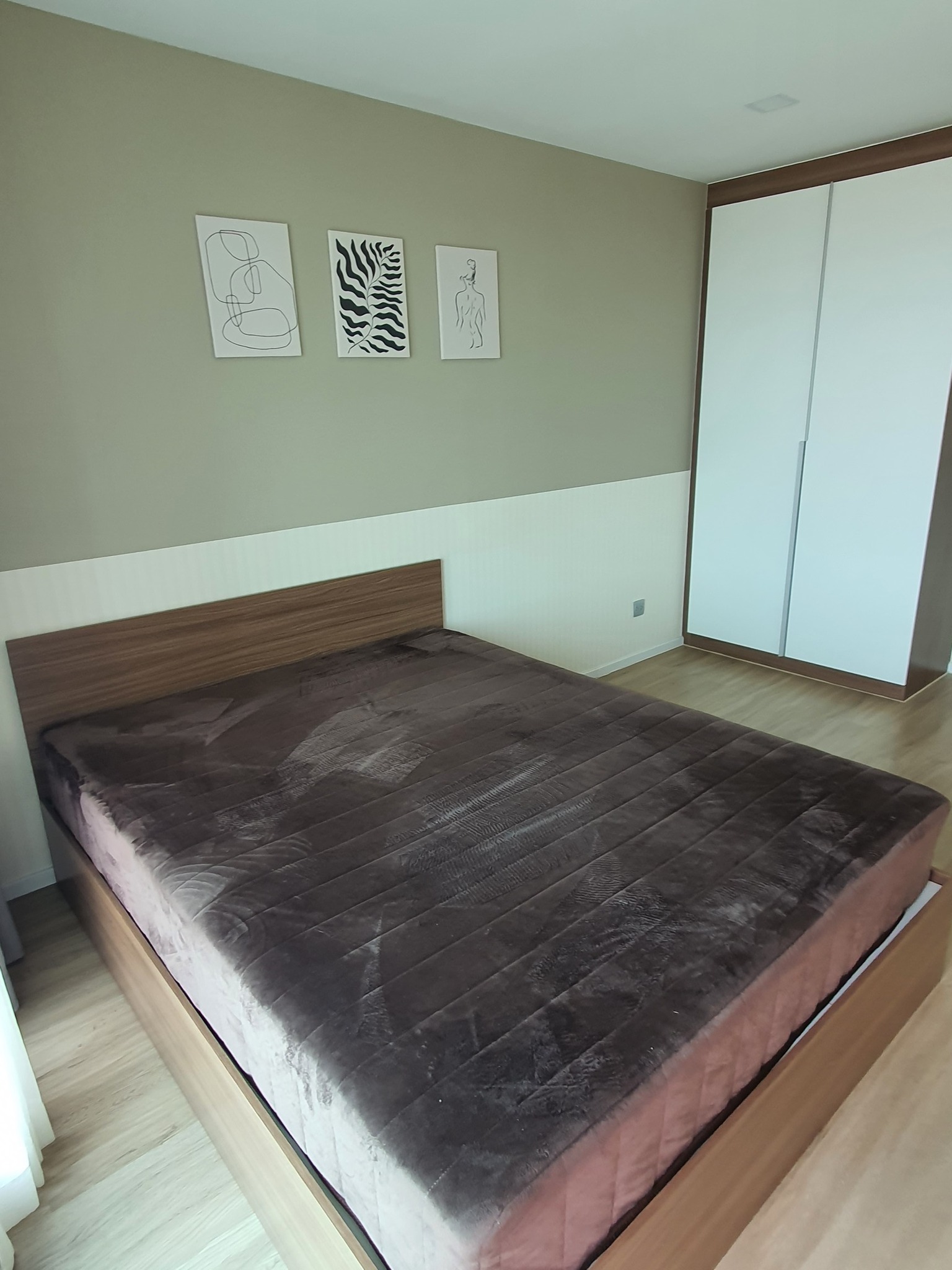 ให้เช่าห้องแบบ 2ห้องนอน 1ห้องน้ำ โซนพื้นที่ ถนนนาคนิวาส เดอะคริสตัล เอกมัย-รามอินทรา คอนโด Atmoz Ladprao 71(แอทโมซ ลาดพร้าว 71) Low Rise ขนาดห้อง 46 ตรม. ชั้น 8 ตึก B