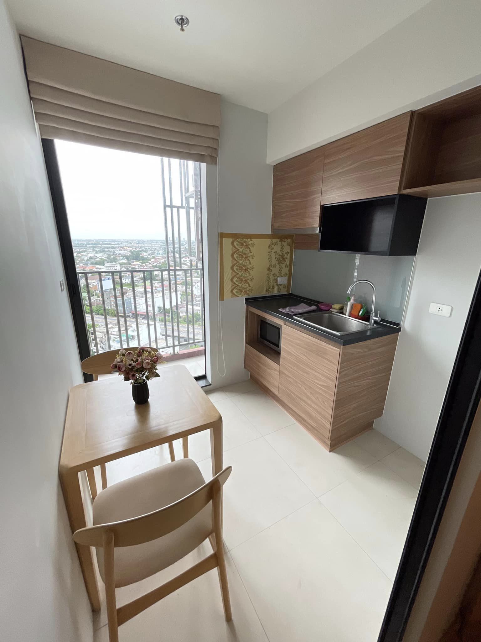 ปล่อยเช่าคอนโด Brix Condominium (บริกซ์ คอนโดมิเนียม) จรัญ64 - ห้องใหม่ 1ห้องนอน 1ห้องน้ำ 1ห้องนั่งเล่น 1ห้องครัว - ใกล้ ติด MRT สิรินธร - ขนาดห้อง 28 ตรม. ชั้น 19