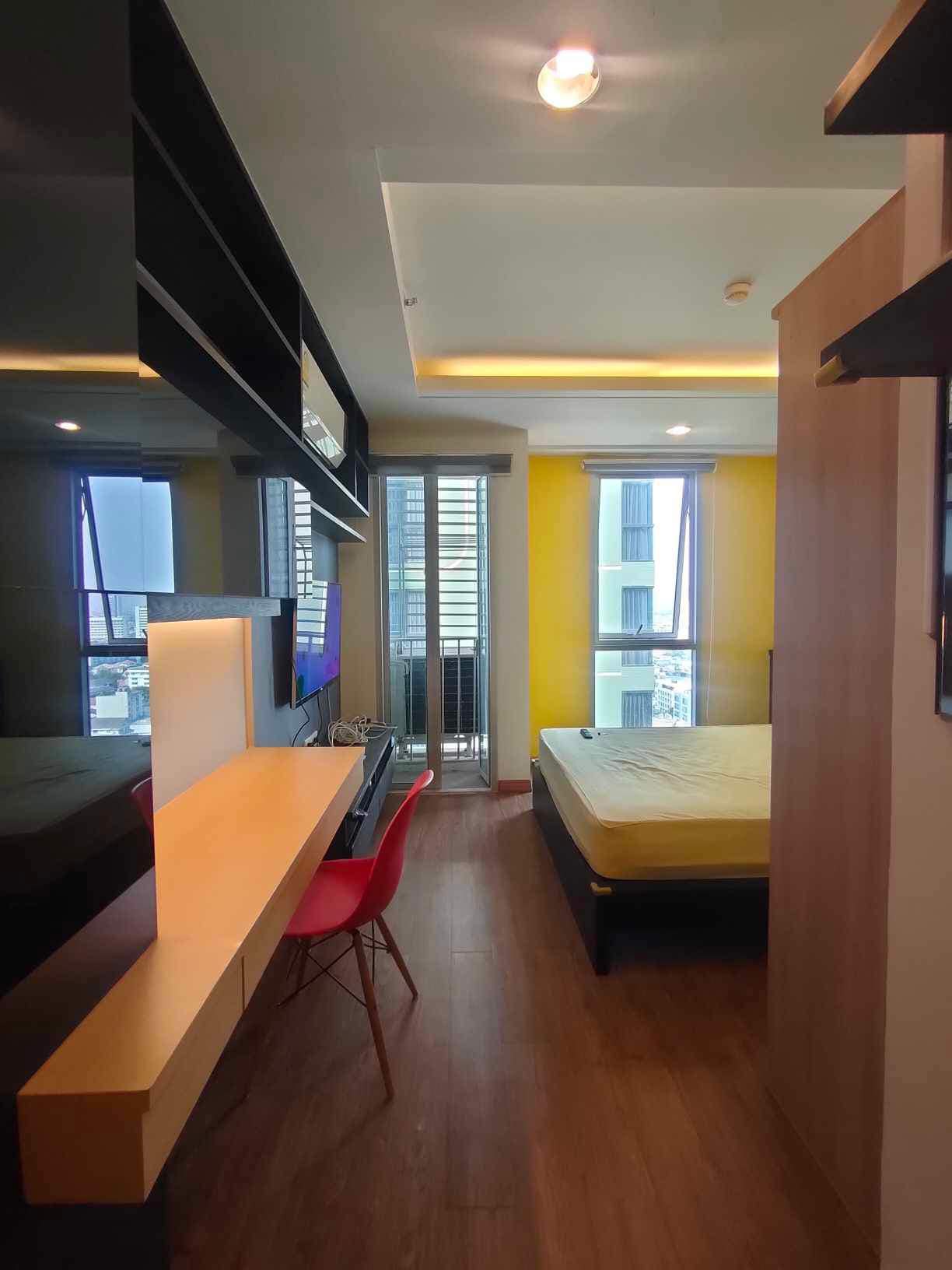 ให้เช่าคอนโด THE LINE Phahonyothin Park (เดอะ ไลน์ พหลโยธิน พาร์ค) Abstracts Phahonyothin Park (แอ็บสแตร็กส์ พหลโยธิน พาร์ค) - ตกแต่งเฟอร์ครบ