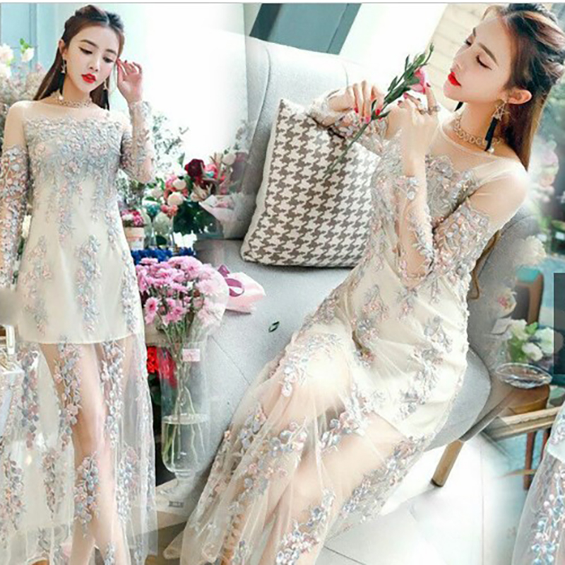 kudapy เดรสยาวลูกไม้ปักลายโทนสีฟ้าชมพูพลาสเทล แขนยาว ไหล่ซีทรู มีซับในในตัวสีเนื้อ