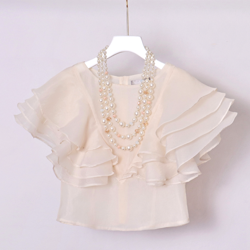 kudapy เสื้อไปงาน ผ้าแก้วคอปาดแคบสีครีม/สีม่วง แต่งระบายช่วงแขนเป็นทรงหน้าอก V Shape ระบาย 4 ชั้นสวยหรูมากๆค่ะรุ่นนี้