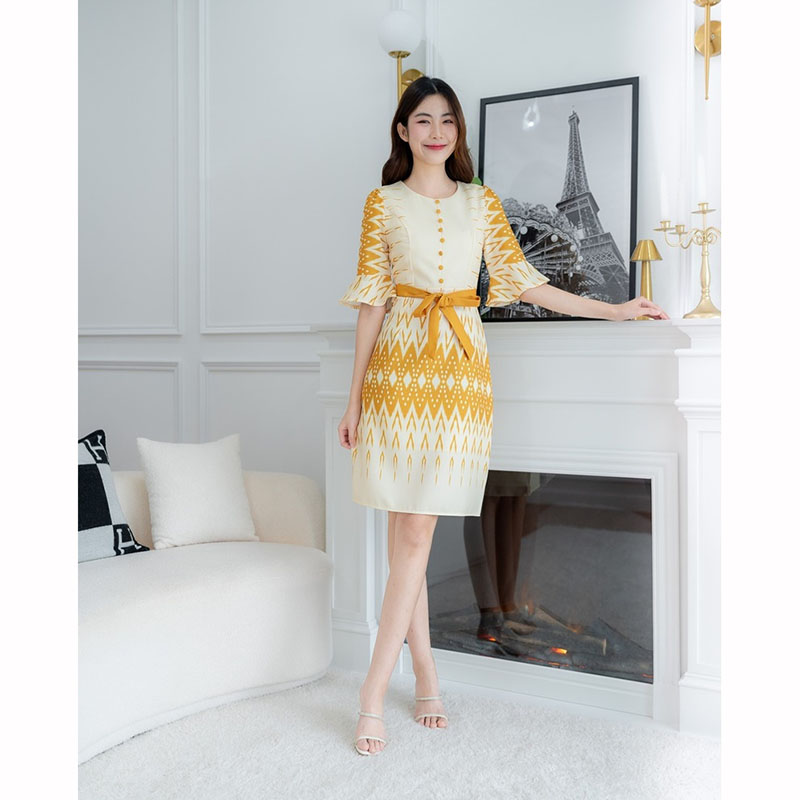 kudapy เดรสสั้นสีฟ้า/สีม่วง/สีเหลือง ลายไทยแขนกระดิ่งผูกเอว