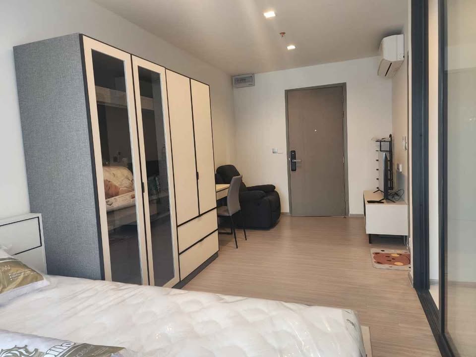 ชื่อโครงการ Life Asoke Hype (ไลฟ์ อโศก ไฮป์) Studio 1น้ำ ขนาด 26 ตรม ชั้น 39 ราคา 17,500