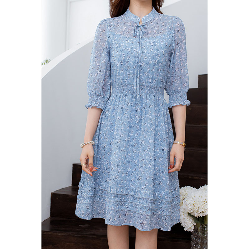 kudapy เดรสสั้นสีฟ้า/สีชมพู ชีฟองลายดอก สวยพริ้ว ดีเทลชุดสวย มีลูกเล่นช่วงชายกระโปรง เย็บแต่งจับจีบสามเลเยอร์