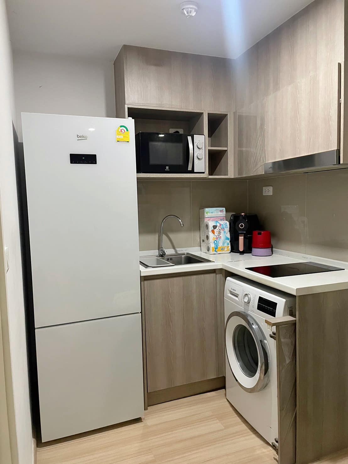 ปล่อยเช่าคอนโด Elio Del Moss Phaholyothin 34 (เอลลิโอ เดล มอสส์ พหลโยธิน 34) - 1ห้องนอน 1ห้องเอนกประสงค์(ทำ2นอนได้) 1ห้องน้ำ 1ห้องนั่งเล่น - ใกล้ BTS เสนานิคม / เกษตร - ขนาดห้อง 35 ตรม. ชั้น 7 ตึก A วิวสระ