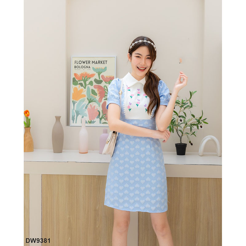 kudapy เดรสสั้นสีชมพู/สีฟ้า/สีเขียว คอปกแต่งอกลายดอกไม้