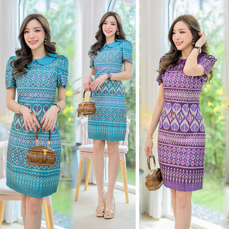 kudapy เดรสสั้นสีเขียว/สีม่วง/สีชมพู คอบัวปริ้นลายไทยสวยมากๆ เนื้อผ้าใส่ไม่ร้อน ตัวชุดอัดกาวมาพร้อมซับในและชิปซ่อนหลังใส่สบาย