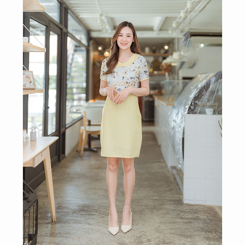 kudapy เดรสสั้นสีม่วง/สีชมพู/สีเหลือง คอปกมีกระตรงกลางอก