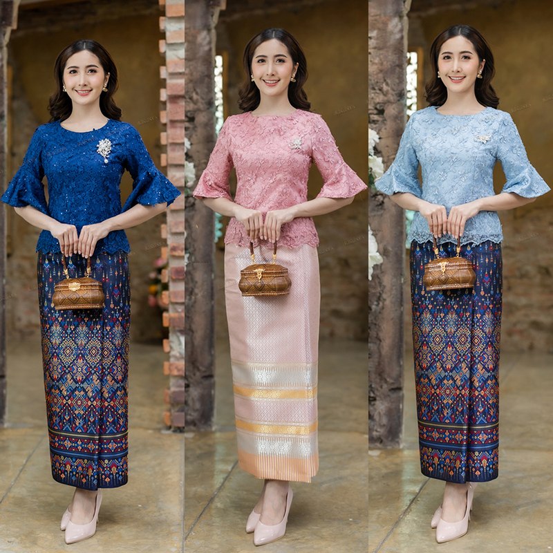 kudapy เสื้อเนื้อผ้าลูกไม้ทอเนื้อสีน้ำเงิน/สีฟ้า/สีชมพู ดอกนูนลอยสามมิติ แจนระบายไม่ยาวมากใส่แล้วดูสวย ตัดลูกไม้ดอกลอย 3 มิติ