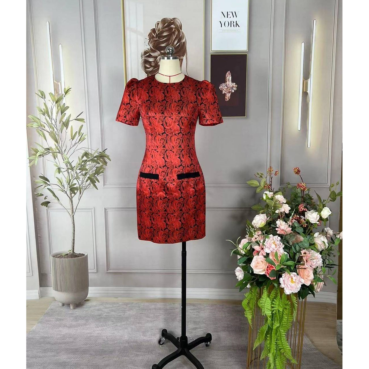 kudapy เดรสพิมพ์ลาย กราฟฟิคสีแดงดำ งานสวยจริง ผ้าดีมาก ใส่สบาย