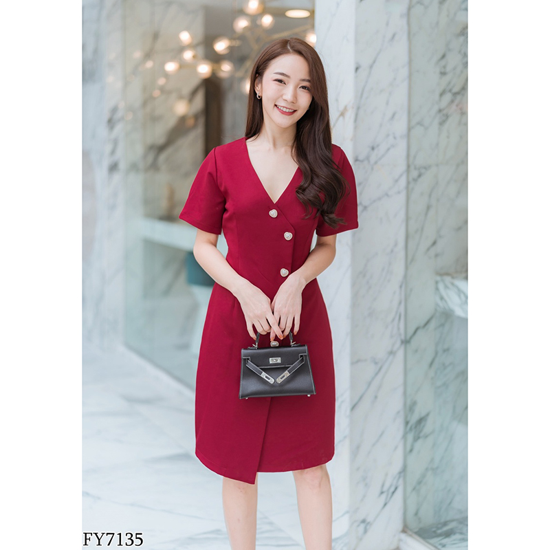 kudapy เดรสสั้นสีแดง/สีม่วง/สีเทา คอวีทำงานกระดุมทองใส่สบายสวยดูดี