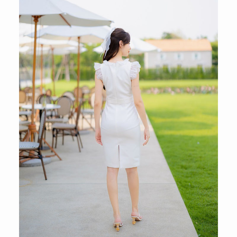 kudapy เดรสสั้นสีชมพู/สีขาว ออกงานสุดหรู สไตล์เรียบๆ ทรงเข้ารูปแขนกุด แต่งผ้าชีฟอง เพิ่มลูกไม้