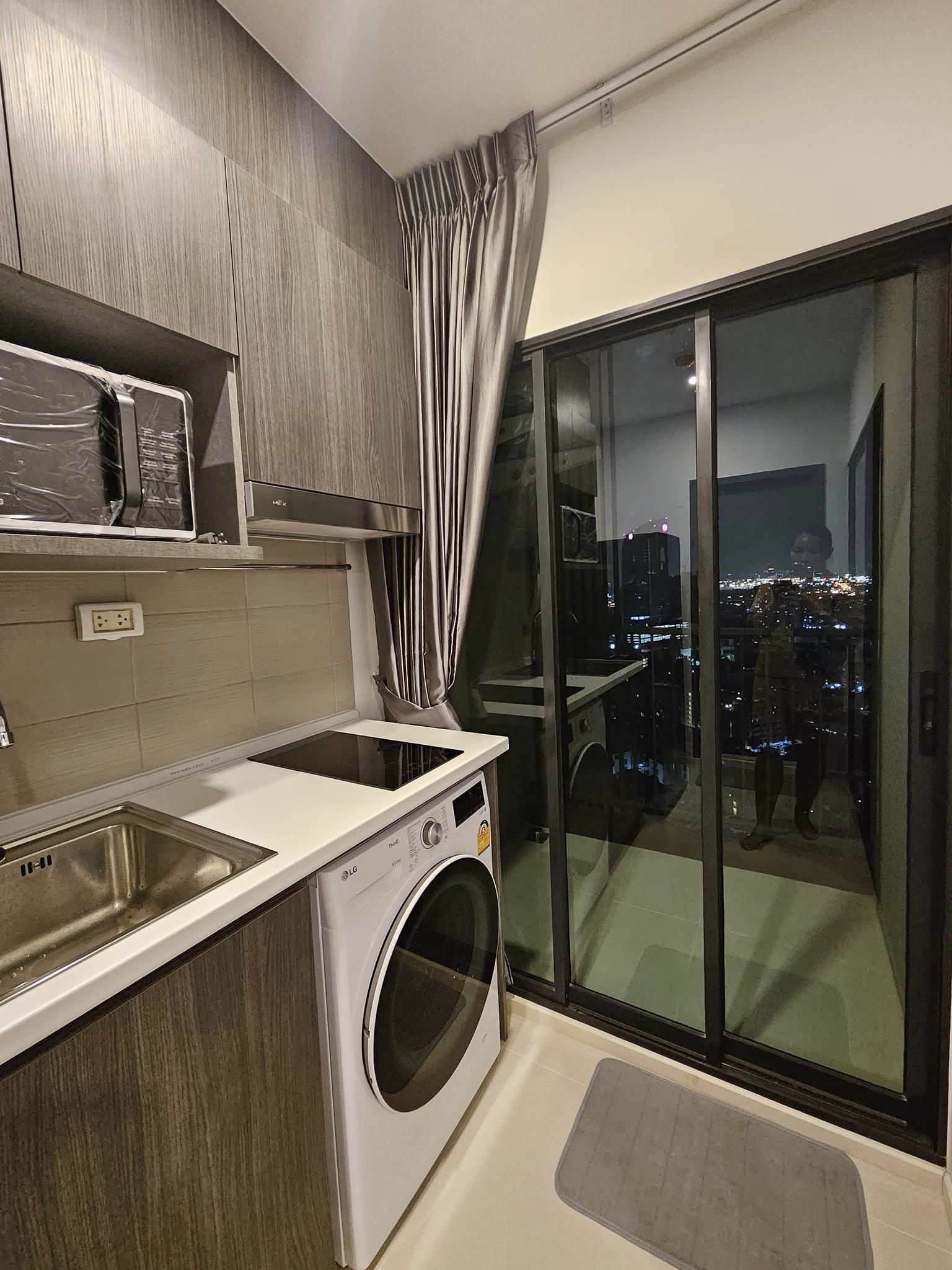 ปล่อยเช่าคอนโด Elio Del Nest (เอลลิโอ เดล เนสท์) - ห้องใหม่ Studio 1ห้องน้ำ 1ห้องครัว - ใกล้ BTS อุดมสุข - ขนาดห้อง 27 ตรม. ชั้น 30 ตึก E