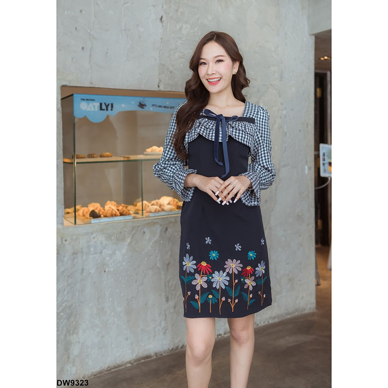 kudapy เดรสสั้นสีครีม/สีชมพู/สีกรม แขนยาวสก๊อต ดีเทลปักลายดอก น่ารักมาก ใส่ไปทำงาน ไปคาเฟ่ก็ได้