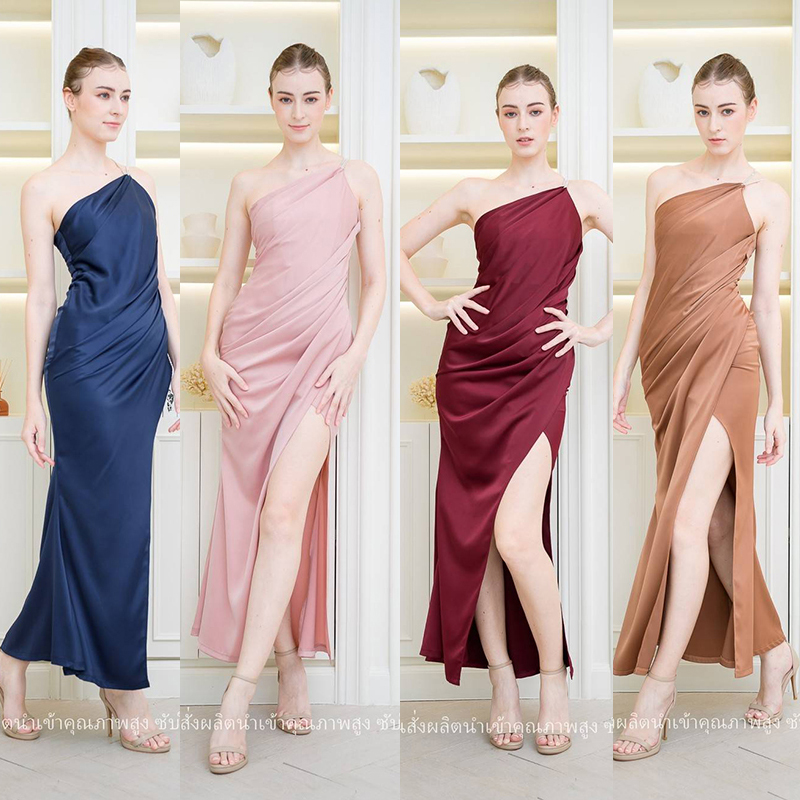 kudapy เดรสยาวสีน้ำตาลอิฐ/สีเลือดหมู/สีกรม/สีชมพูอ่อน ชุดราตรีไหล่เบี่ยงแต่งสายเพชรคู่
