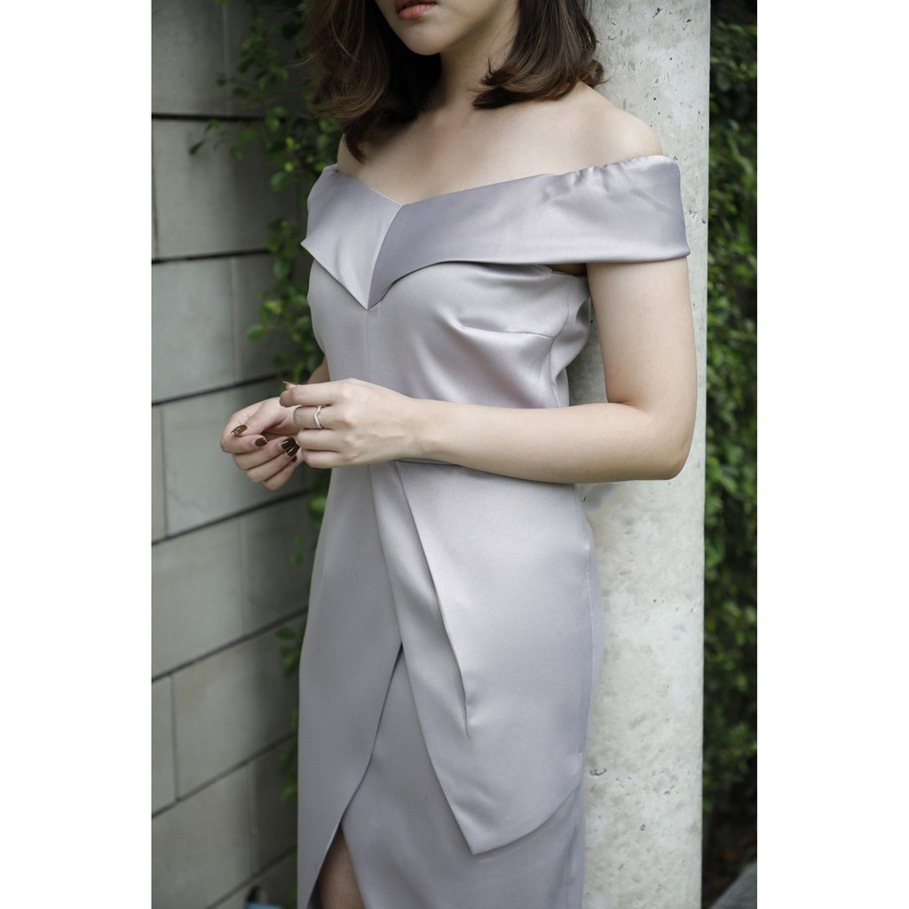 kudapy ชุดราตรีปาดไหล่สีเทา/สีน้ำเงินกรมท่า/สีชมพู เดรสสั้นไปงานผ้าซาร่ารีดอัดกาวอย่างดี