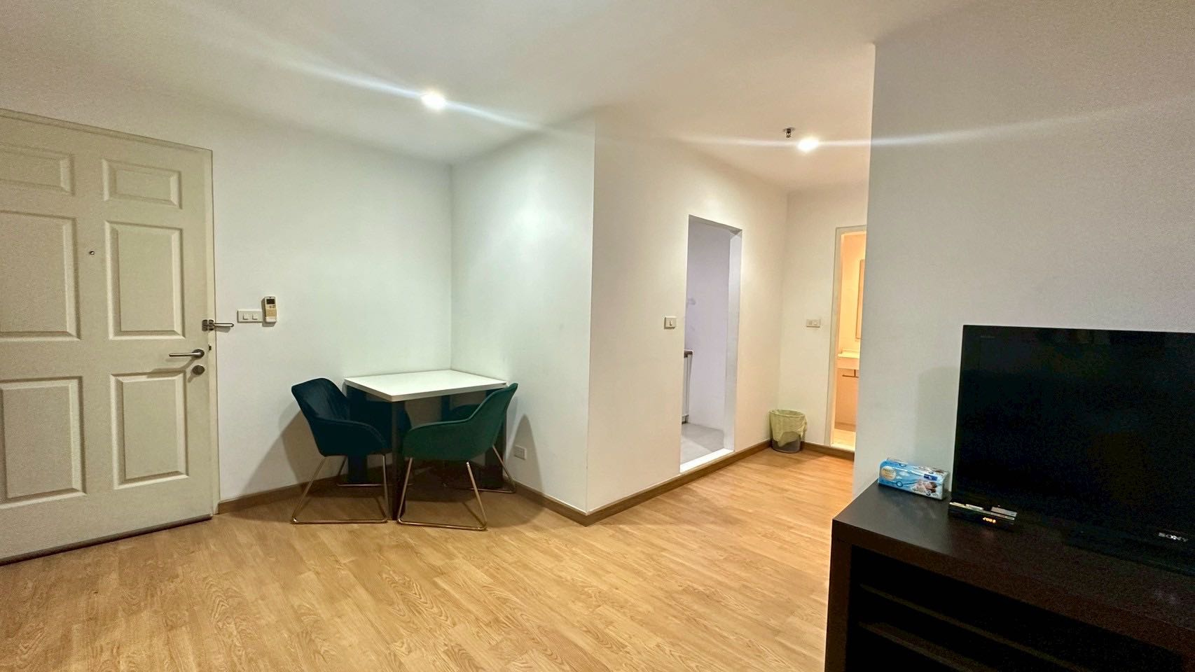 ให้เช่าห้องแบบ 1ห้องนอน 1ห้องน้ำ 1ครัวแยก โซนพื้นที่ MRT ห้วยขวาง คอนโด ยู ดีไลท์ แอท ห้วยขวาง สเตชั่น (U Delight @ Huaykwang Station) High Low Rise ขนาดห้อง 44 ตรม. ชั้น 8