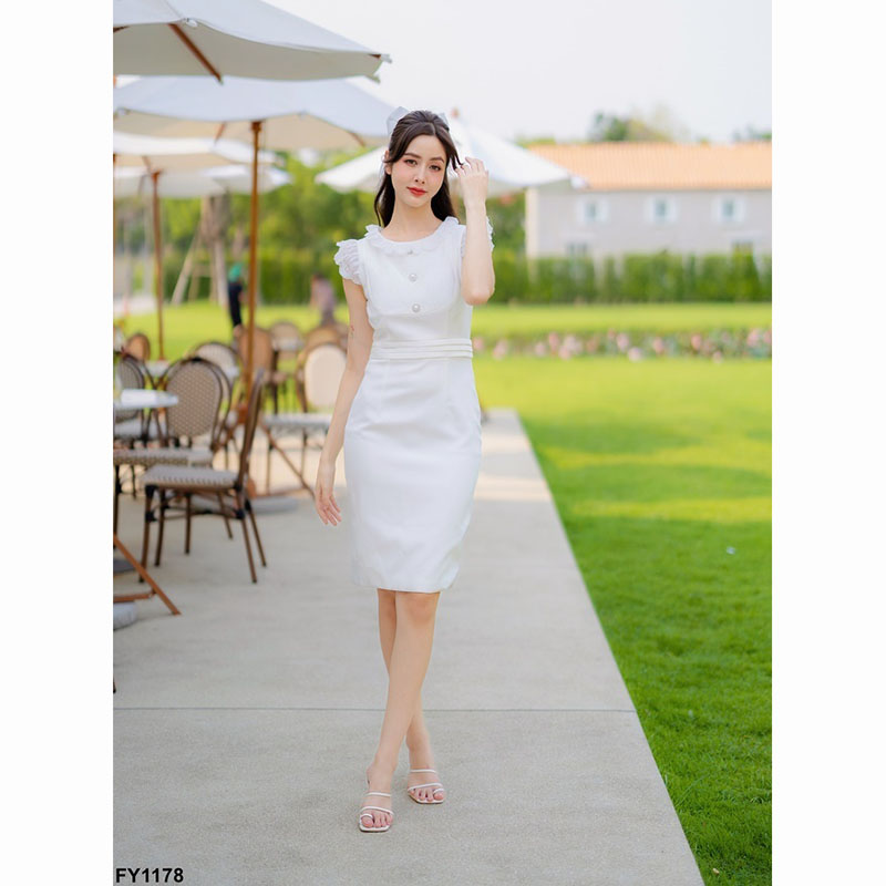 kudapy เดรสสั้นสีชมพู/สีขาว ออกงานสุดหรู สไตล์เรียบๆ ทรงเข้ารูปแขนกุด แต่งผ้าชีฟอง เพิ่มลูกไม้