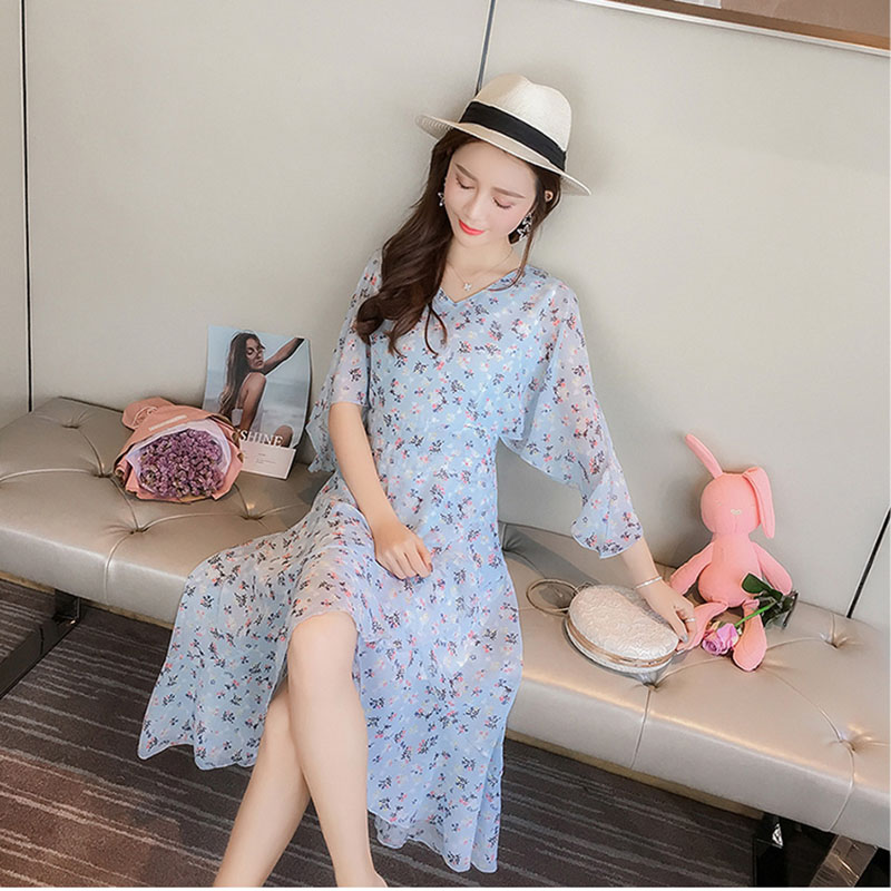 kudapy เดรสสั้นสีฟ้า ผ้าชีฟอง ลายดอกไม้เล็ก แขนกว้าง กระโปรงหน้าสั้นหลังยาว สวยสดใส