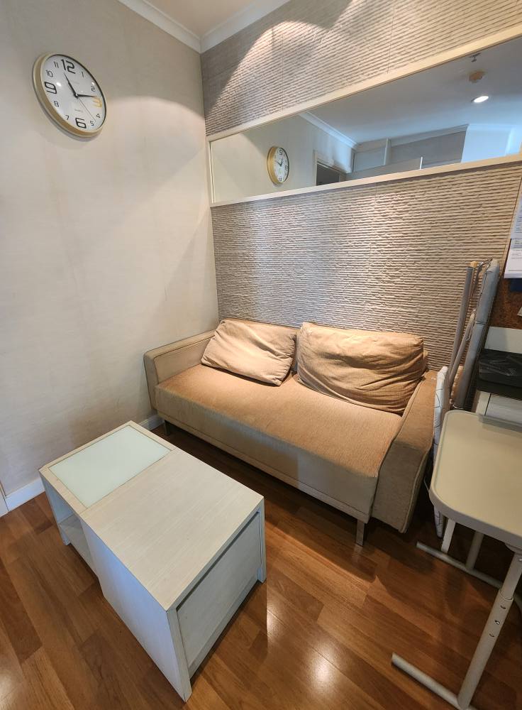 ปล่อยเช่า Lumpini Place Ratchayothin (ลุมพินี เพลส รัชโยธิน) - โซนพื้นที่ BTS รัชโยธิน 1ห้องนอน 1ห้องน้ำ - ขนาดห้อง 28 ตรม. ชั้น 19 - ให้เช่า 12,000 ต่อเดือน