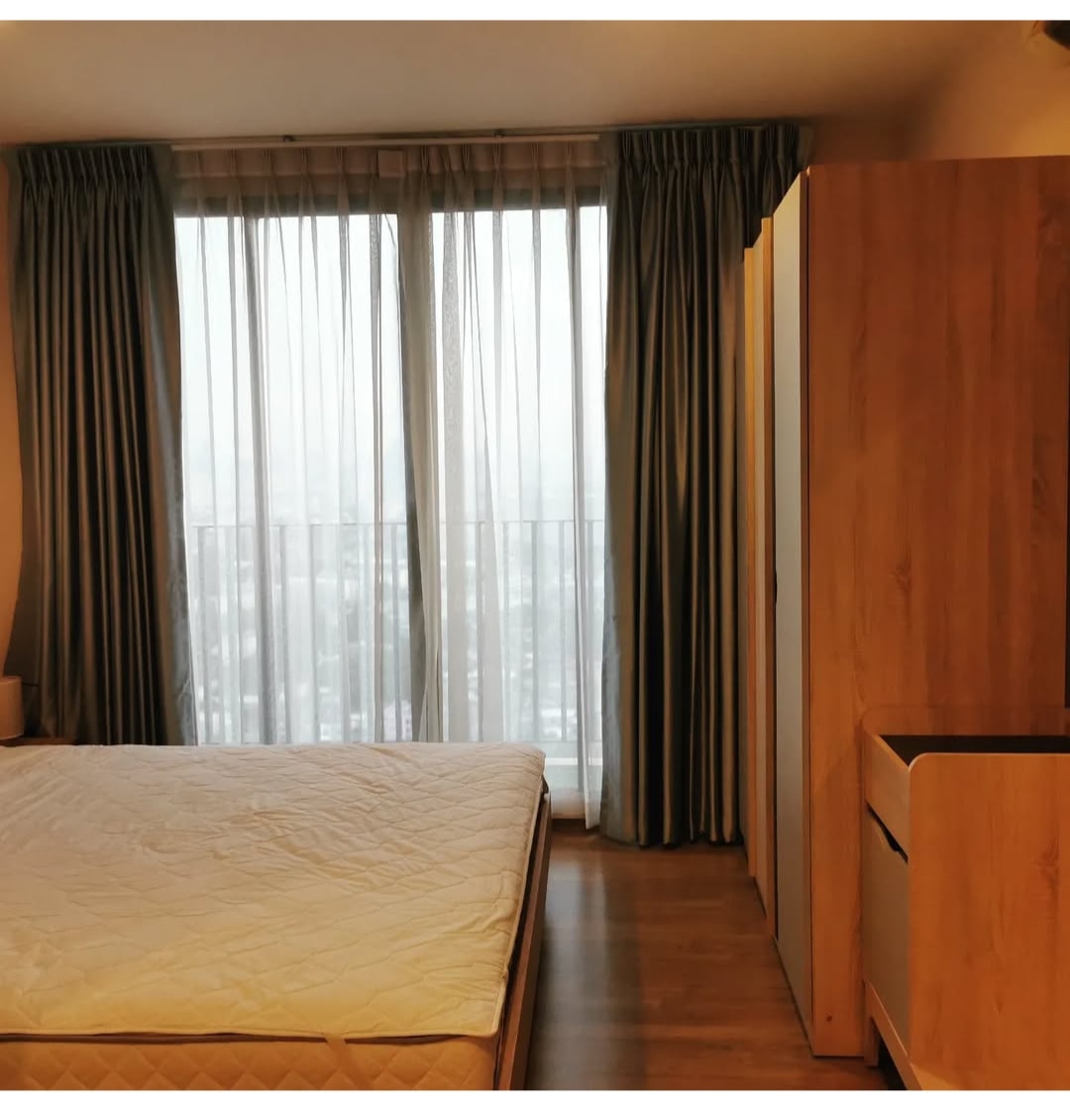 ให้เช่าคอนโด The Tree Interchange (เดอะ ทรี อินเตอร์เชนจ์) 1ห้องนอน / 1ห้องน้ำ ขนาด 36 ตรม. ชั้น 36 ตึก A ค่าเช่า 11,000 ต่อเดือน รถไฟฟ้า MRT เตาปูน