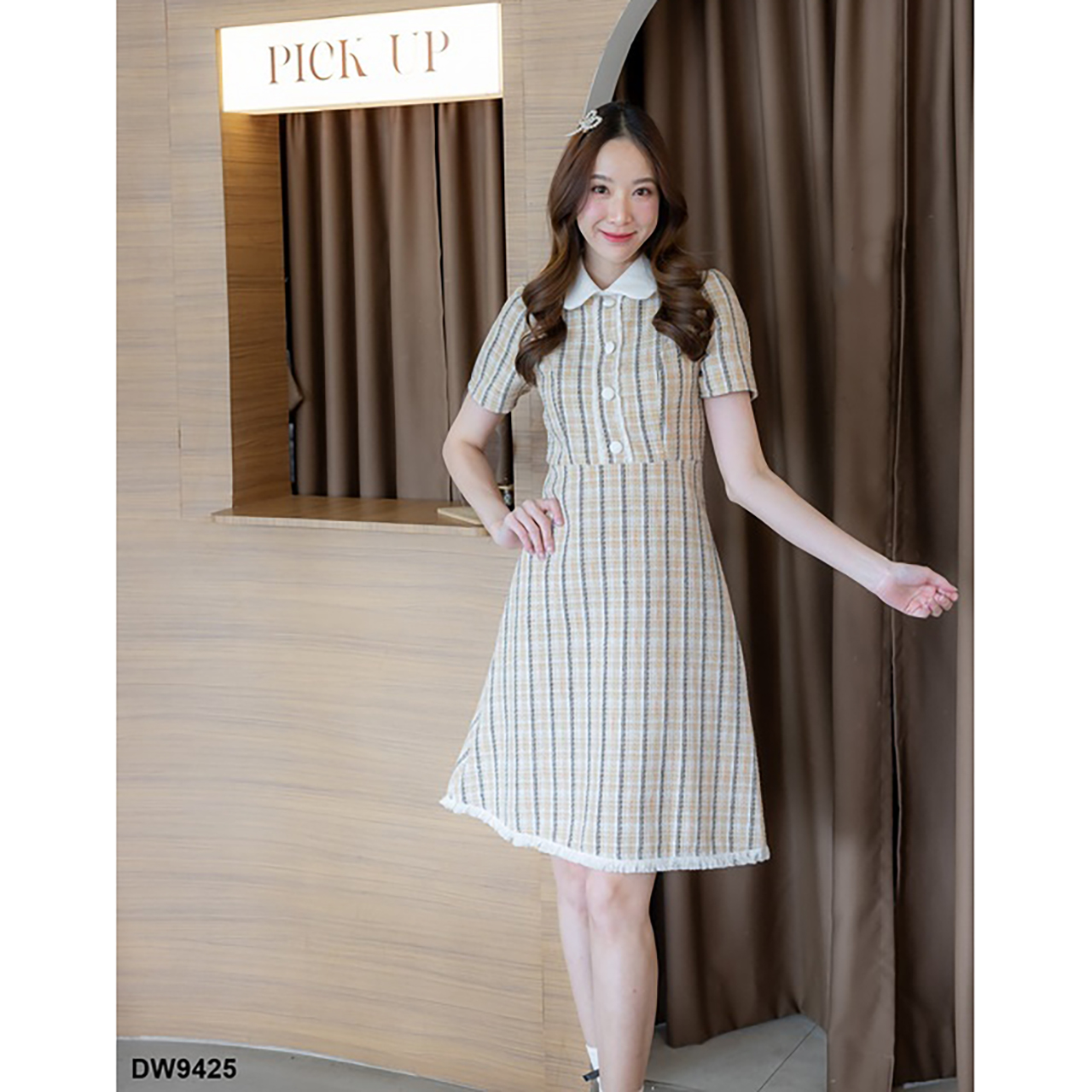 kudapy เดรสสั้นสีครีม/สีชมพู/สีฟ้า ทรงบานผ้าทวิตคอปกแต่งกระดุม4ชิ้น