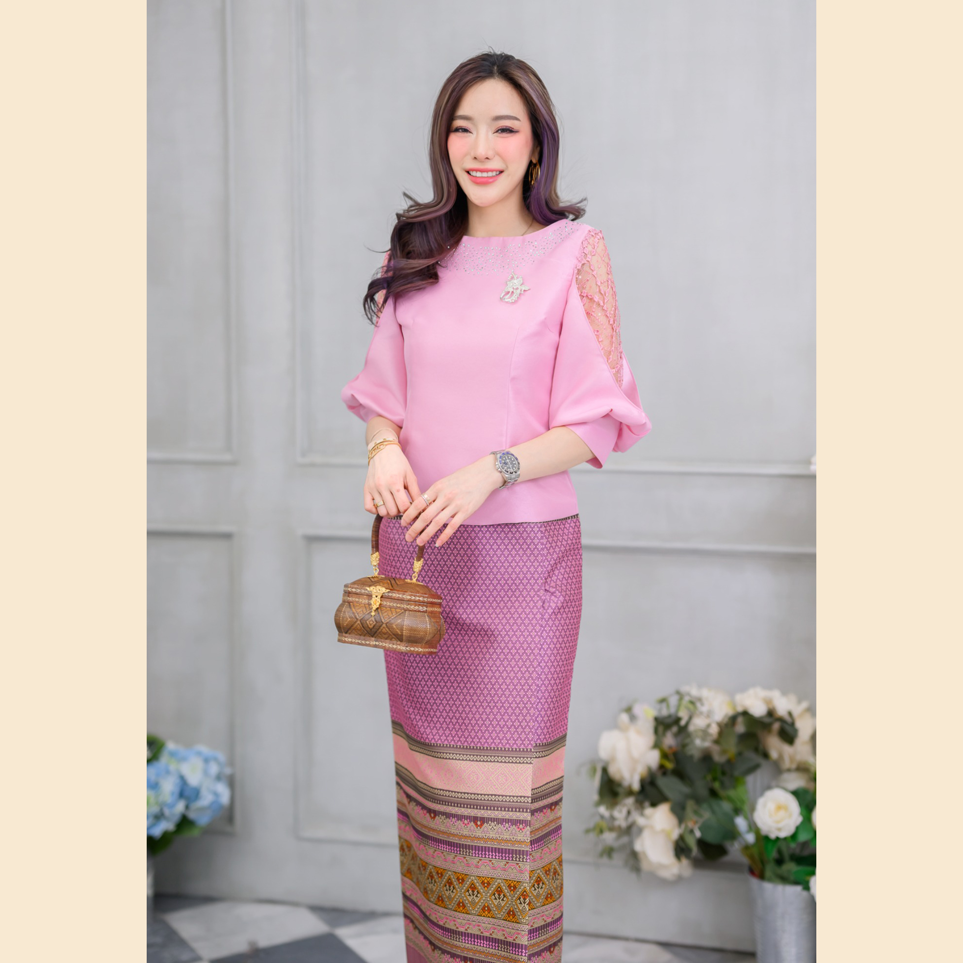 kudapy เซต2 ชิ้น เสื้อลูกไม้แขนยาวสีชมพู/สีแดง แขนพองยาวสามส่วน แต่งซีทรู ลูกไม้สามมิติ เอวเก็บทรงสวยมากค่ะ (ซื้อแยกชิ้นได้ค่ะ)