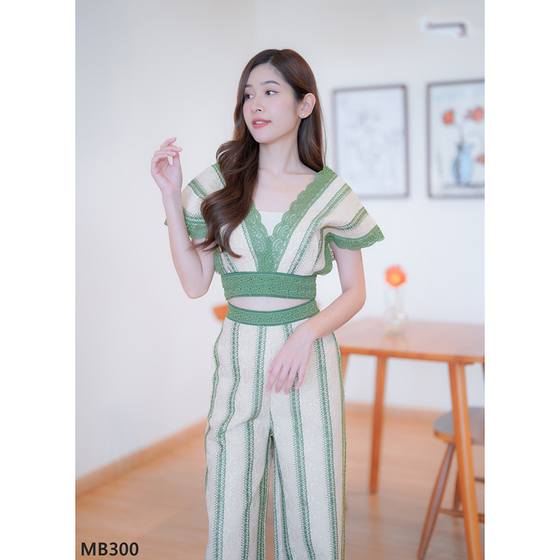 kudapy เซ็ต2 ชิ้น ขายาว ผ้าลูกไม้แขนกุด + กางเกงขายาว สีดำ/สีเขียว ใส่เที่ยว ใส่สบายสวยดูดี