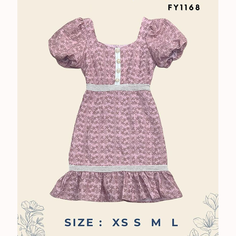kudapy เดรสสั้นสีชมพู/สีขาว ผ้าอัดลายลูกไม้แต่งแขนตุ๊กตา ทรงเข้ารูป เบบี้ดอลสไตล์สาวเรียบร้อย ดีเทลเนี้ยบ
