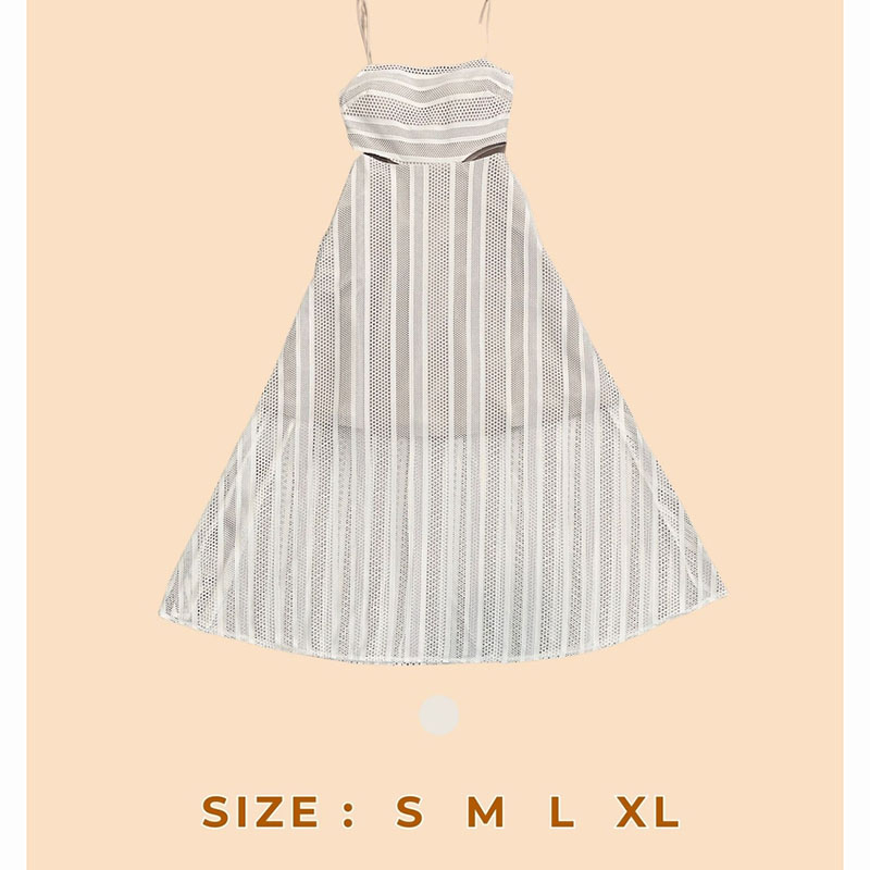 kudapy เดรสยาวสีขาว สายเดี่ยว เป็นผ้าฉลุวงกลม ดีเทลสวยมากๆ เว้าเอวทำให้ดูไม่ตัน ด้านหลังเป็นสายแบบผูกหลัง สามารถปรับระดับได้