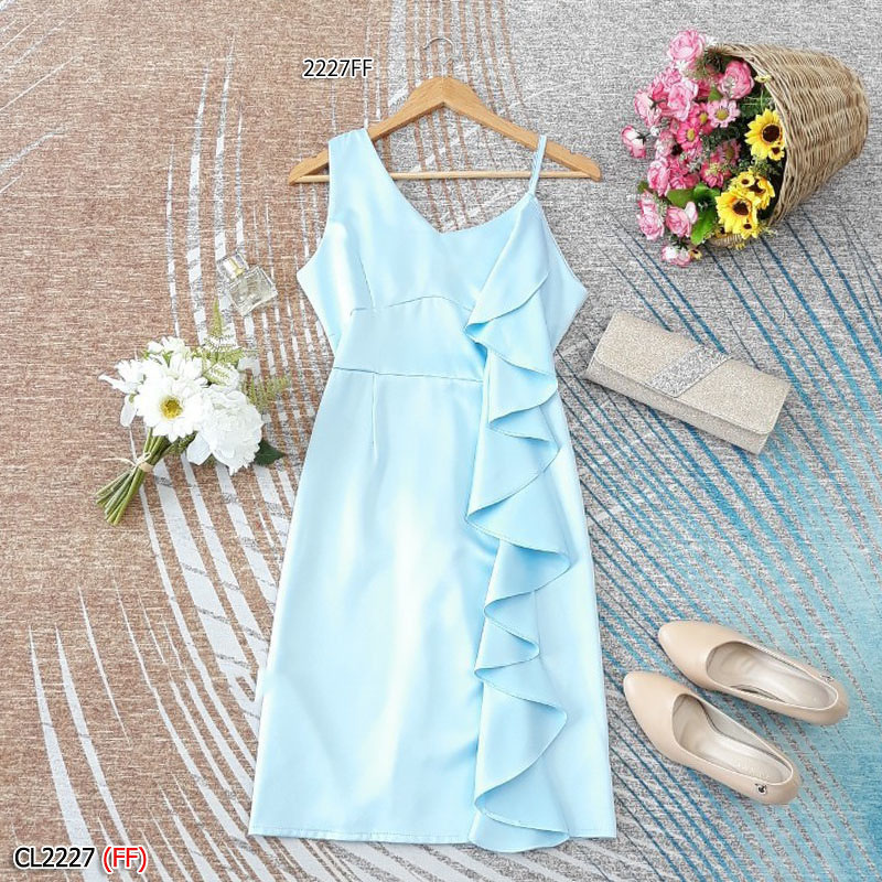 kudapy เดรสสายเดี่ยวสีน้ำตาลเข้ม/สีเขียว/สีฟ้า/สีน้ำตาล ผ้าซาร่าเงา แต่งระบายย้วยลงมาเพิ่มความโดดเด่นให้กับชุด