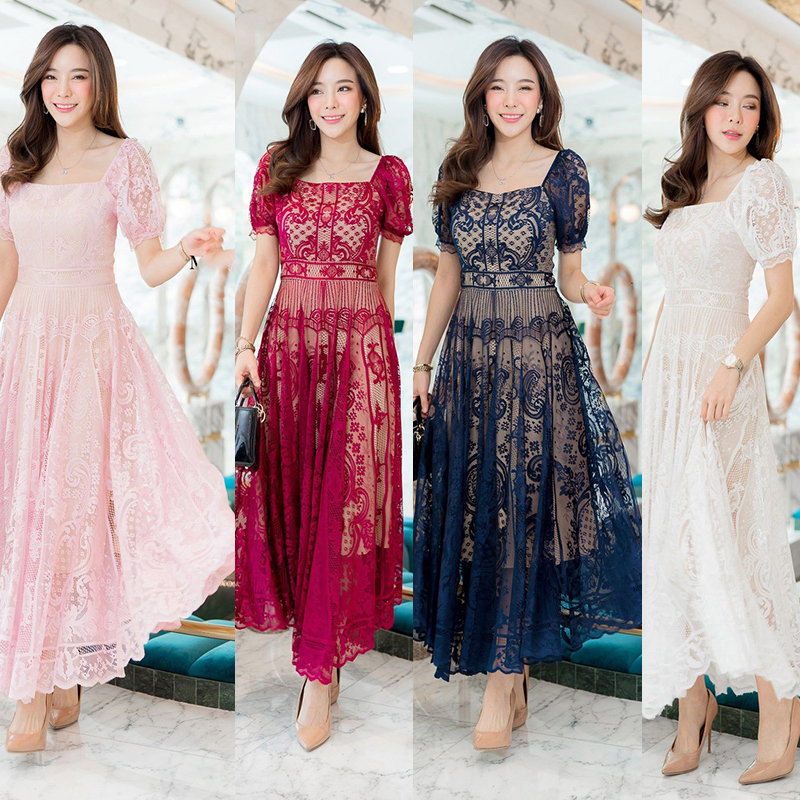 kudapy เดรสยาวสีขาว/สีชมพู/สีกรม/สีแดง คอเหลี่ยมลูกไม้มีซับ