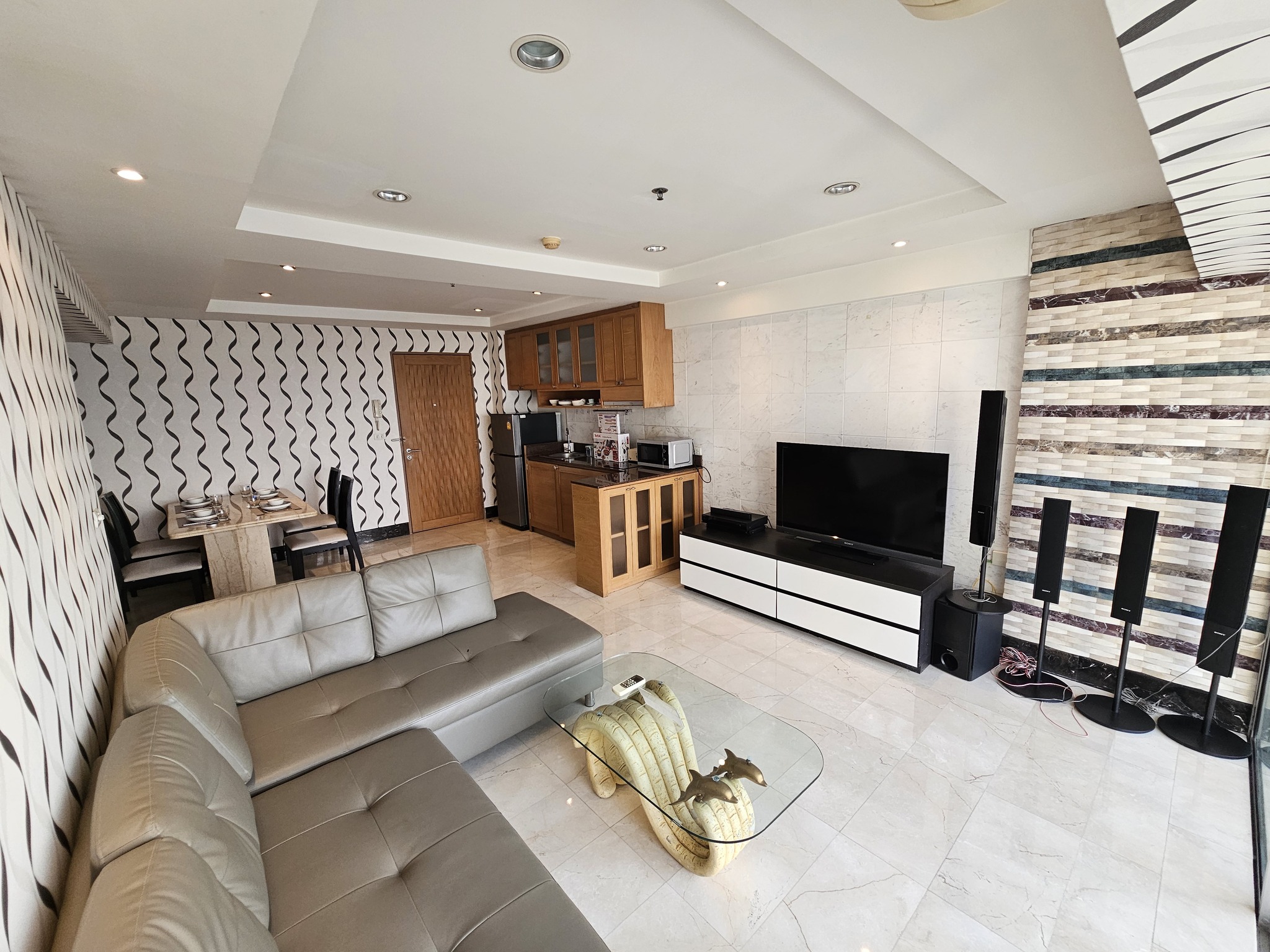 ให้เช่าห้องแบบ 2ห้องนอน 2ห้องน้ำ โซนพื้นที่ ใกล้ มศว. MRT เพชรบุรี คอนโด My Resort Bangkok (มาย รีสอร์ท แบงค์คอก) High Rise ขนาดห้อง 68 ตรม. ชั้น 34