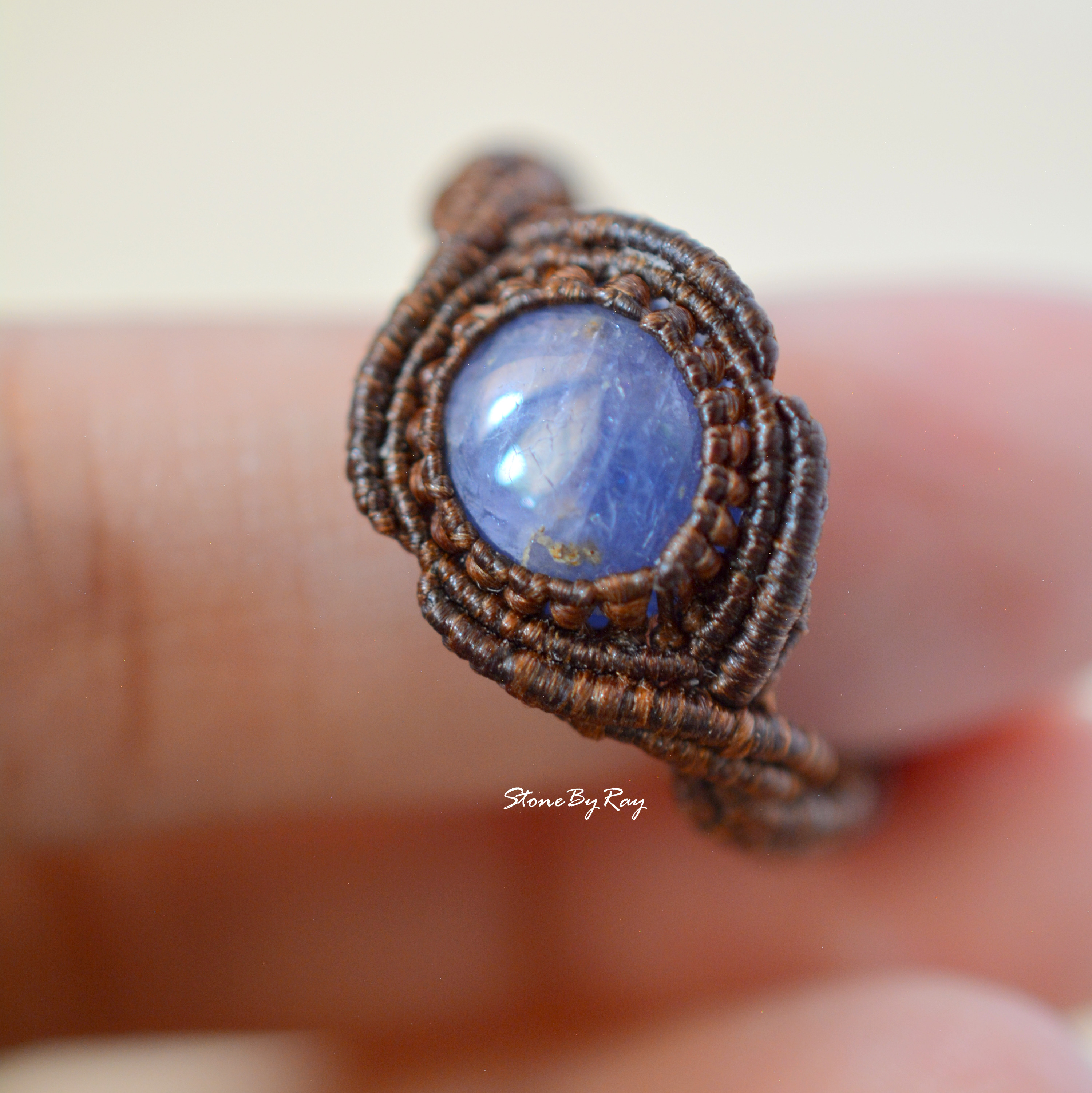 แหวนเชือกถักพลอยไพลิน(Sapphire)