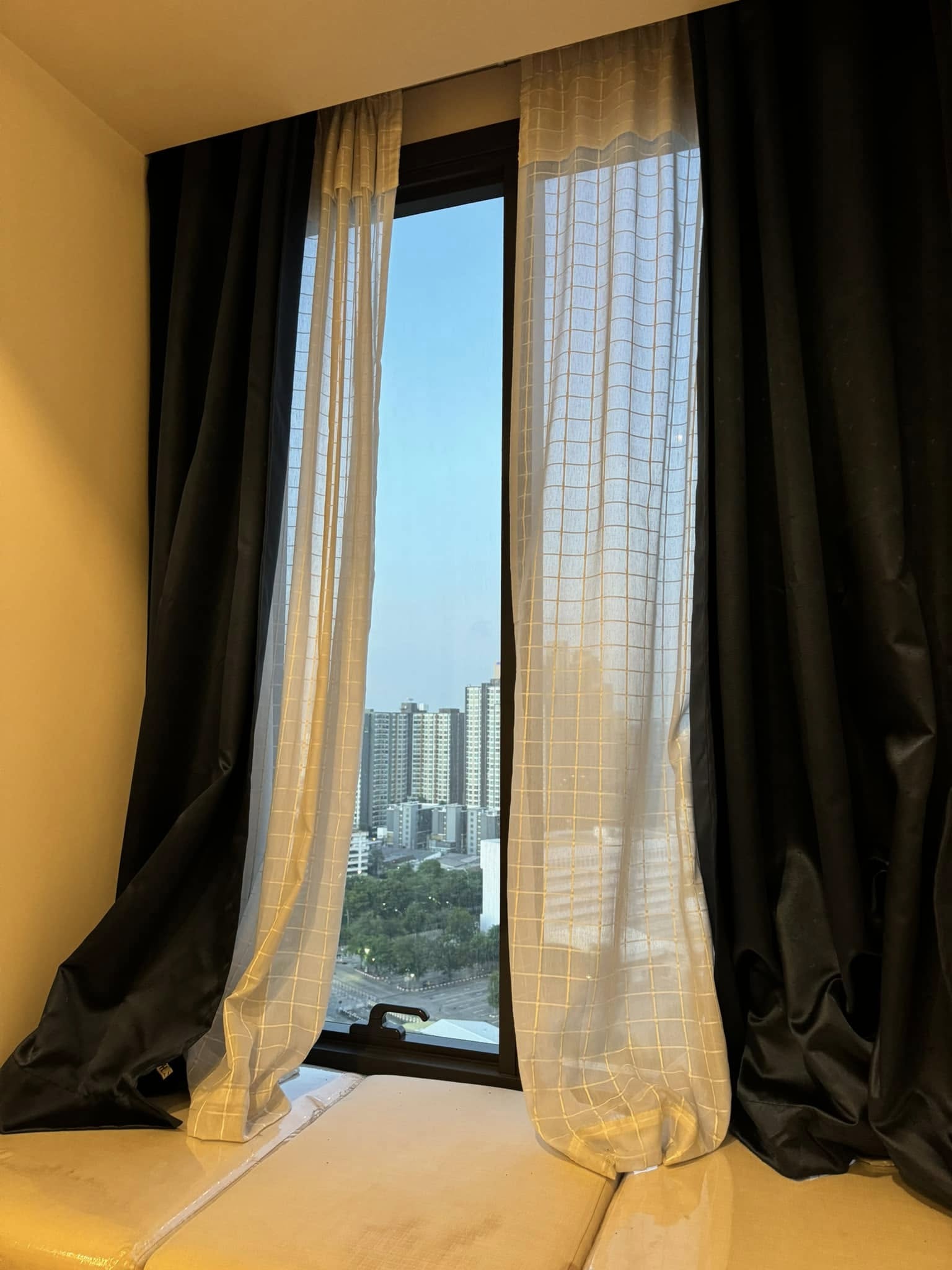 ให้เช่าคอนโด M Jatujak (เอ็ม จตุจักร) เลี้ยงสัตว์ได้ - โซนพื้นที่ MRT จตุจักร BTS หมอซิต - ห้องแบบ 1ห้องนอน 1ห้องน้ำ - ขนาดห้อง 34 ตรม. ชั้น 19 ตึก B