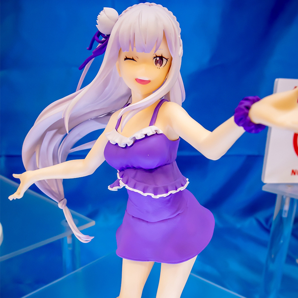 4983164399899 EXQ Figure Emilia
