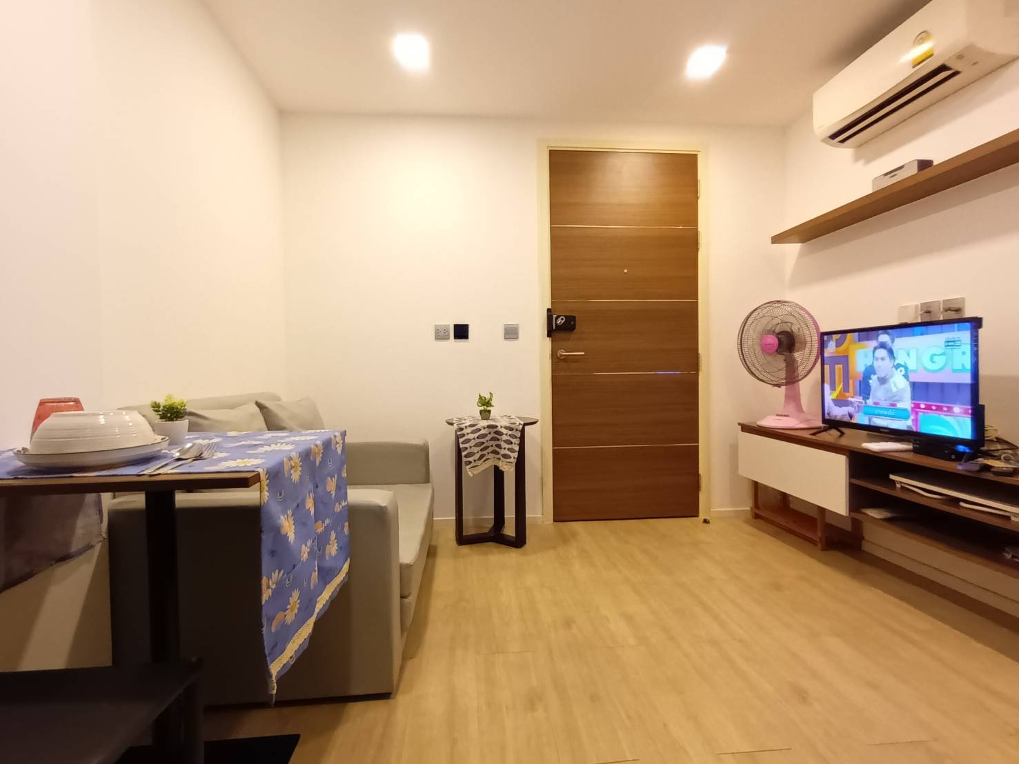 ให้เช่าคอนโด Atmoz Ladprao 71 (แอทโมซ ลาดพร้าว 71) Low Rise โซนพื้นที่ ลาดพร้าว โชคชัย4 เซ็นทรัล อีสต์วิลล์ ห้องแบบ 1ห้องนอน 1ห้องน้ำ ขนาดห้อง 28 ตรม. ชั้น 5 ตึก D