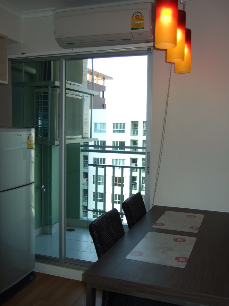 ให้เช่า: ห้องสวย บิลท์อินทั้งห้อง เครื่องใช้ไฟฟ้าครบ