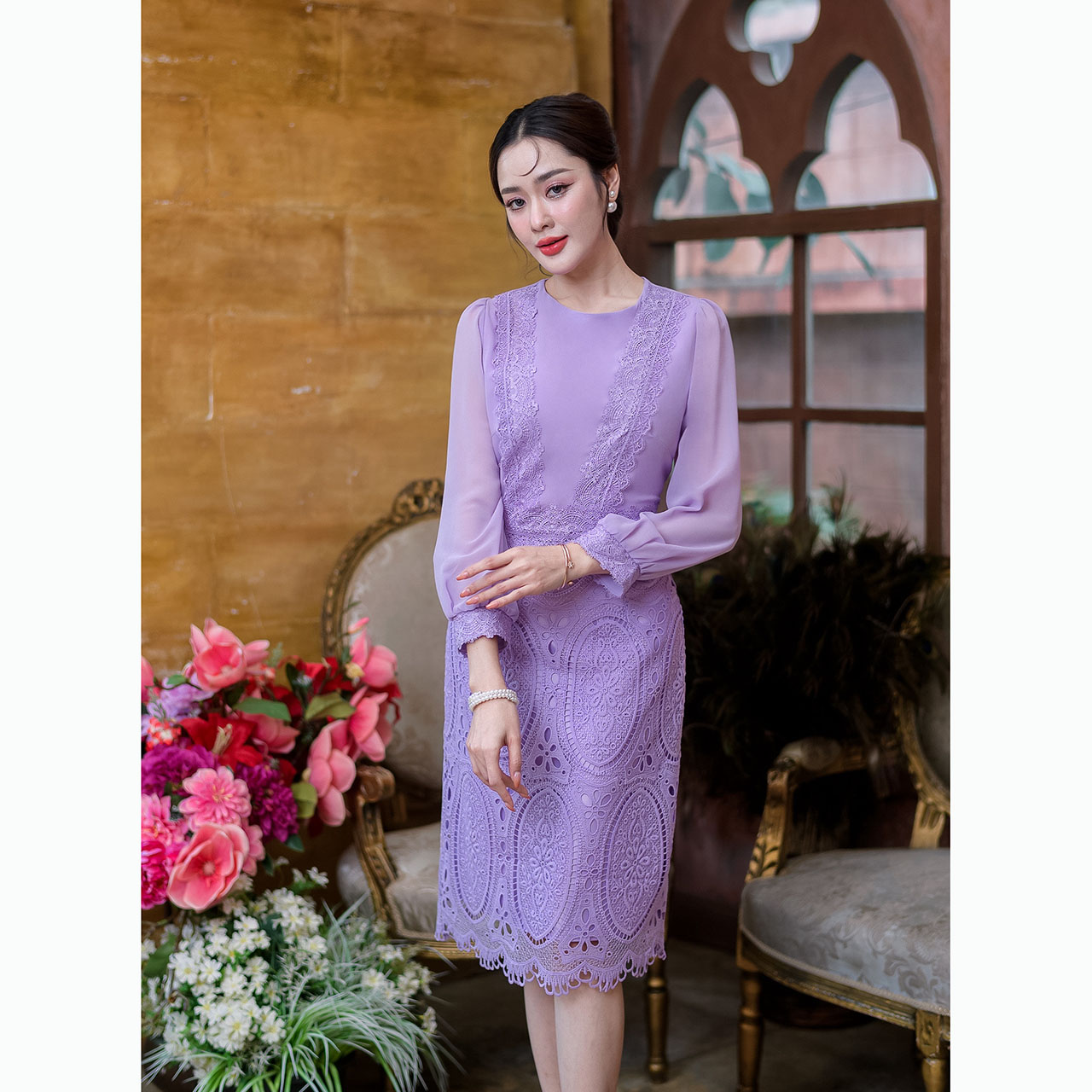 kudapyเดรสสั้นสีม่วง/สีชมพูกลีบบัวสไตล์แขนยาว ผ้าลูกไม้ช่วงกระโปรง เสื้อเป็นผ้าชิฟฟ่อนใส่สบายไม่ร้อนแต่งด้วยลูกไม้คาด