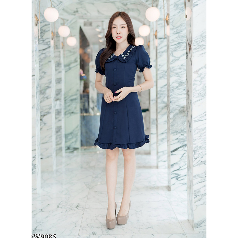 kudapy เดรสสั้นคอบัวแต่งกระดุมสีแดง/สีชมพู/สีกรม คอปกกระดุมหน้าแขนจั๊มสวยดูดีน่ารัก