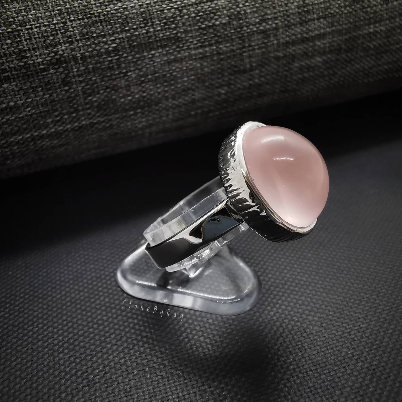 แหวนเงินหินโรสควอตซ์ Rose Quartz