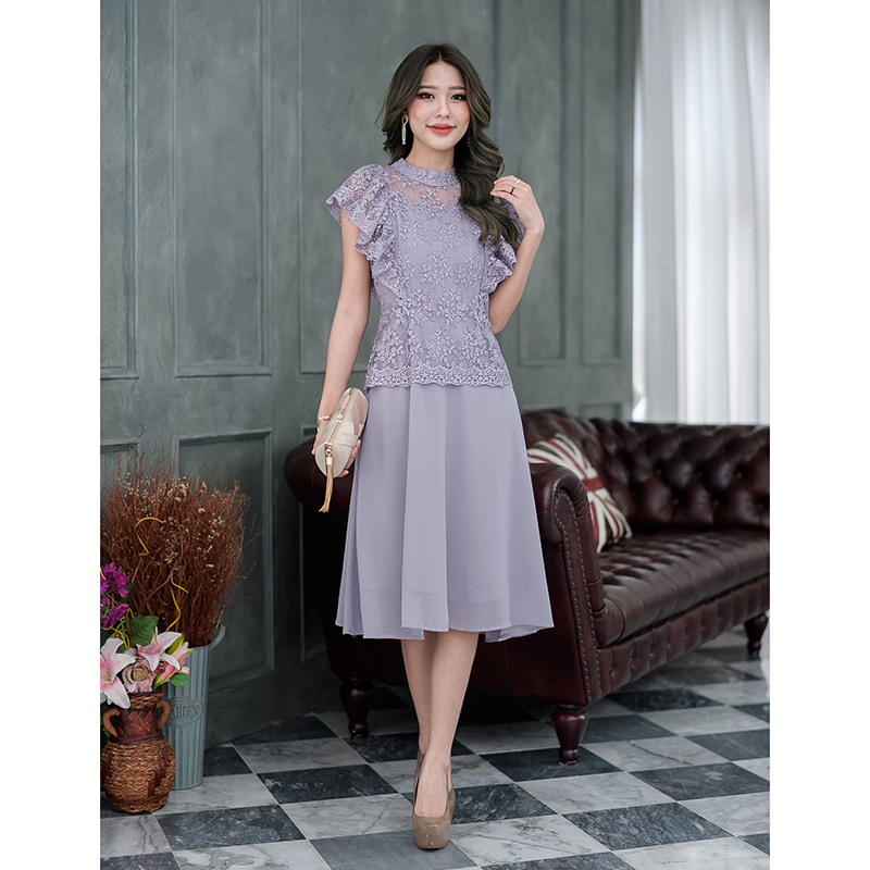 kudapy เดรสสั้นสีเทา/สีชมพู งานลุกไม้ปักผ้าเงา ปักลายแน่น ดีไซน์ช่วงแขนเป็นปีกผีเสื้อคลุมไหล่พอดี