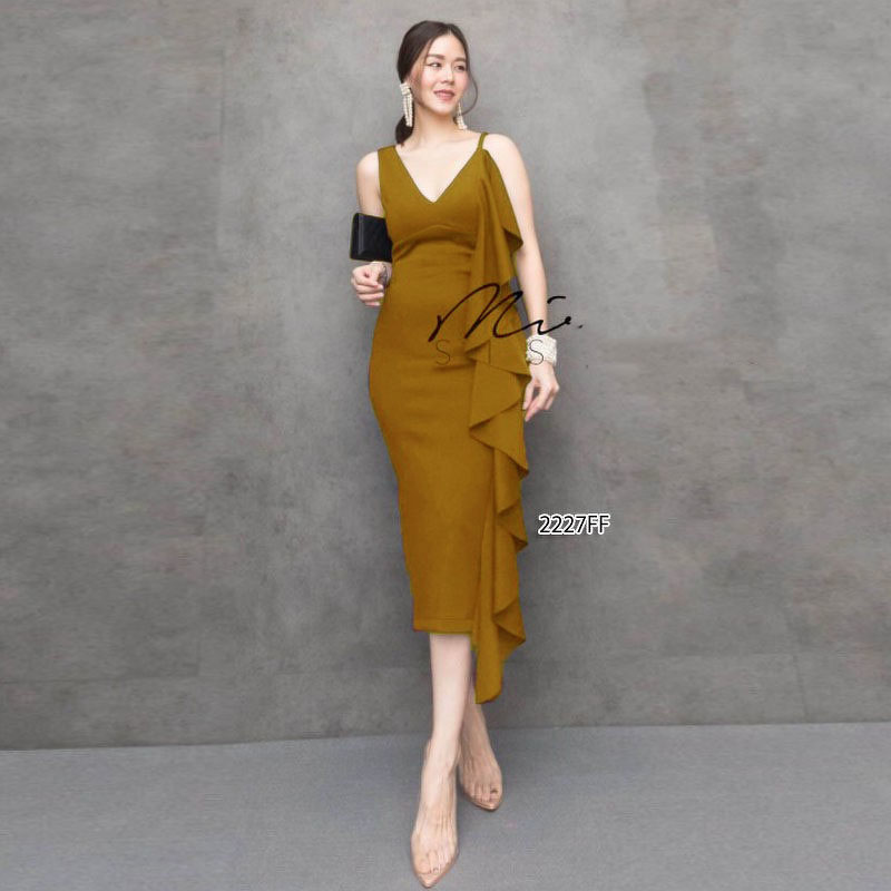 kudapy เดรสสายเดี่ยวสีน้ำตาลเข้ม/สีเขียว/สีฟ้า/สีน้ำตาล ผ้าซาร่าเงา แต่งระบายย้วยลงมาเพิ่มความโดดเด่นให้กับชุด