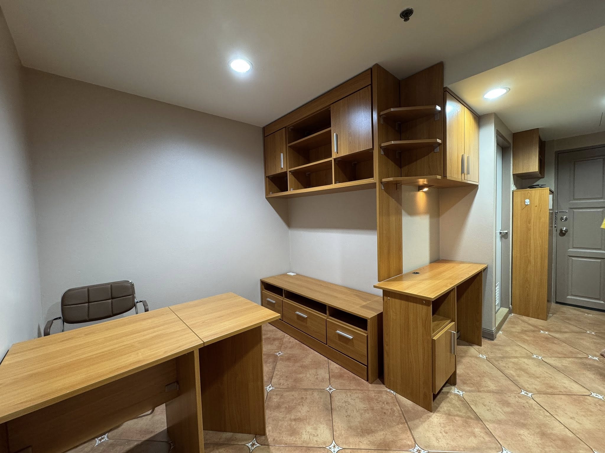 ให้เช่าคอนโด Silom Park View (สีลม พาร์ค วิว) High Rise โซนพื้นที่ BTS ศาลาแดง MRTสีลม ห้องแบบ 2ห้องนอน 1ห้องน้ำ ขนาดห้อง 41 ตรม. ชั้น 7