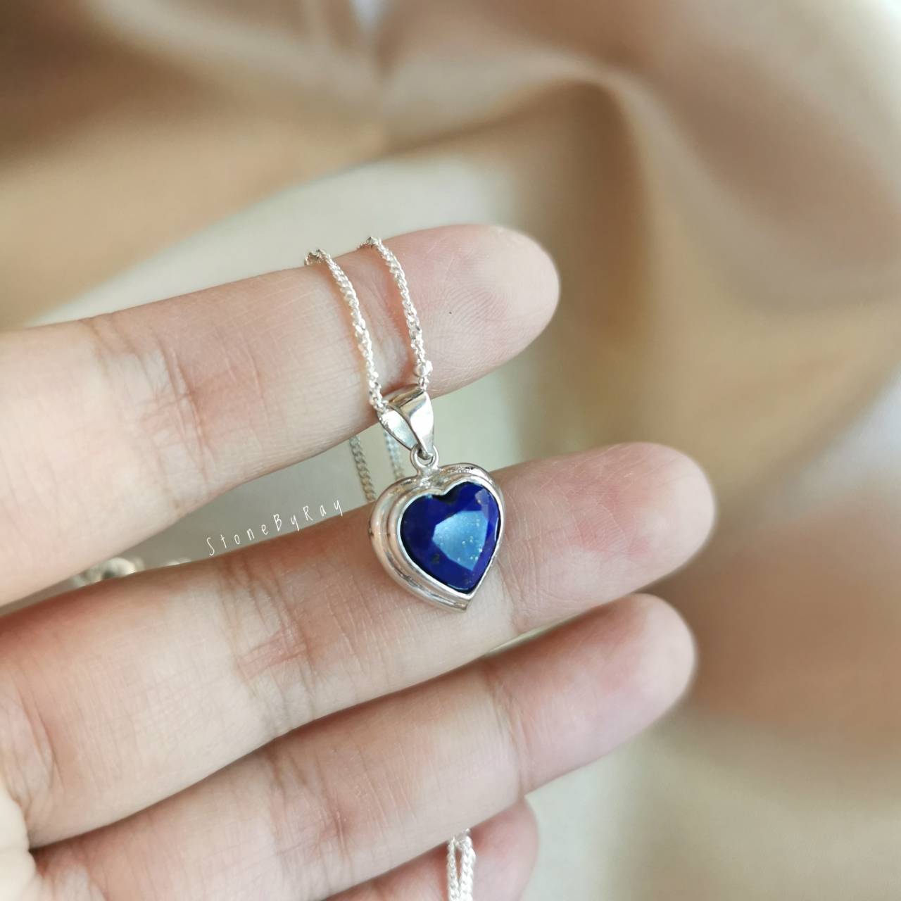 สร้อยคอเงินจี้หินลาพิสลาซูลีทรงหัวใจ Lapis Lazuli