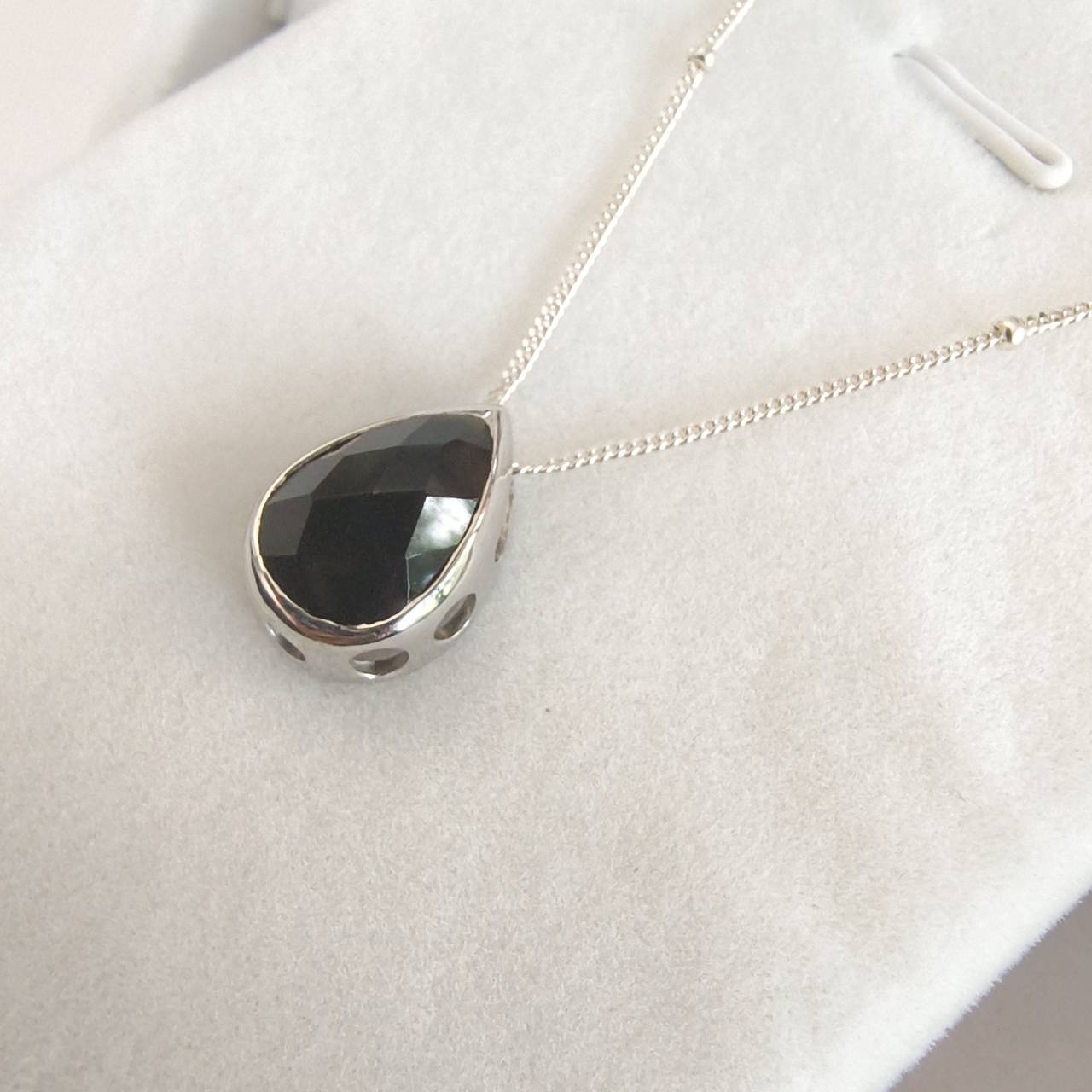 สร้อยคอเงินจี้หินสะเก็ดดาว Tektite