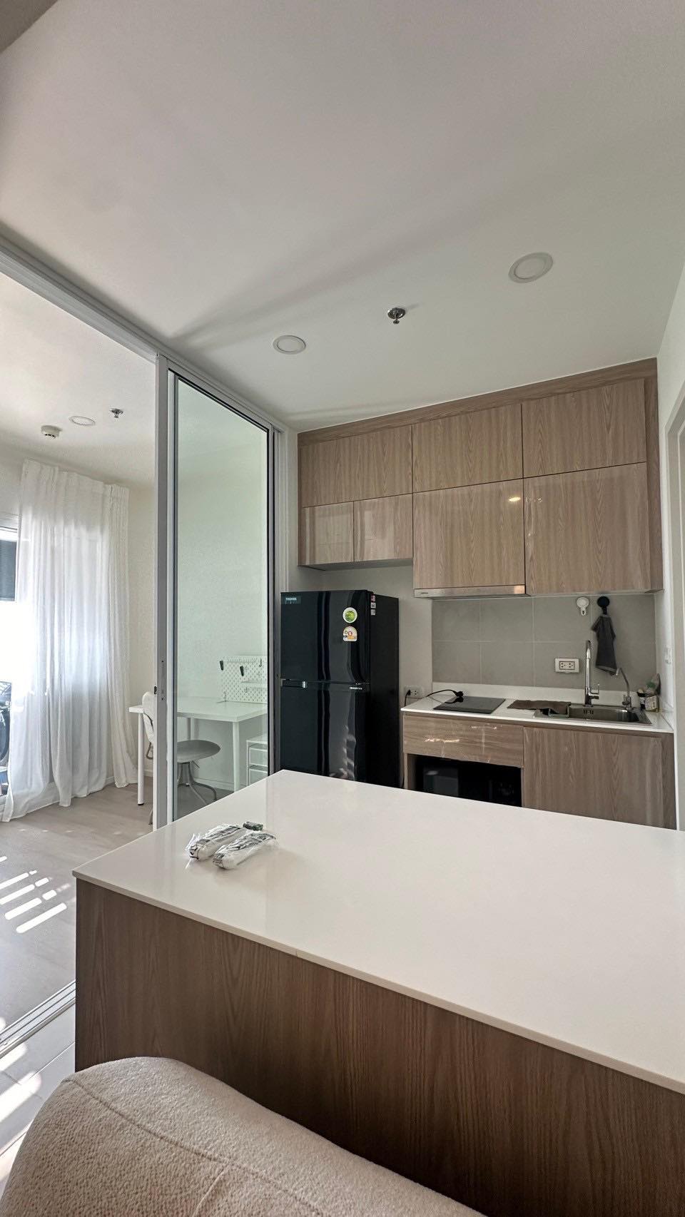 ให้เช่าห้องแบบ 1ห้องนอน 1ห้องอเนกประสงค์(ทำ2นอนได้) 1ห้องน้ำ โซนพื้นที่ MRT บางพลัด คอนโด De LAPIS Charan 81 (เดอ ลาพีส จรัญ 81) ขนาดห้อง 35 ตรม. ชั้น 28