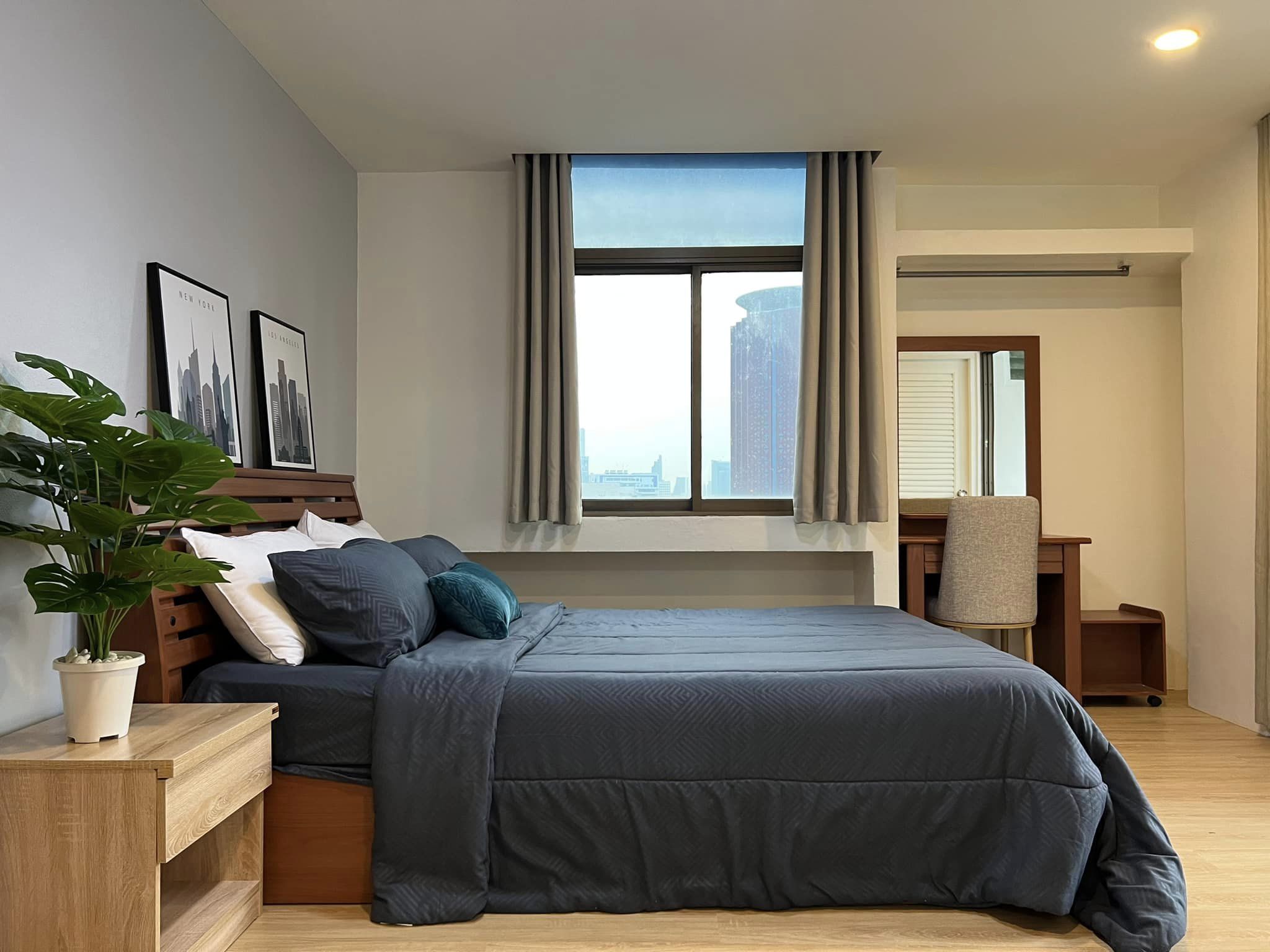 ปล่อยเช่าคอนโด Pratunam Prestige (ประตูน้ำ เพรสตีจ) - 2ห้องนอน 1ห้องนั่งเล่น 2ห้องน้ำ - ใกล้ BTS ราชเทวี/Central World - ขนาดห้อง 64 ตรม. ชั้น 22