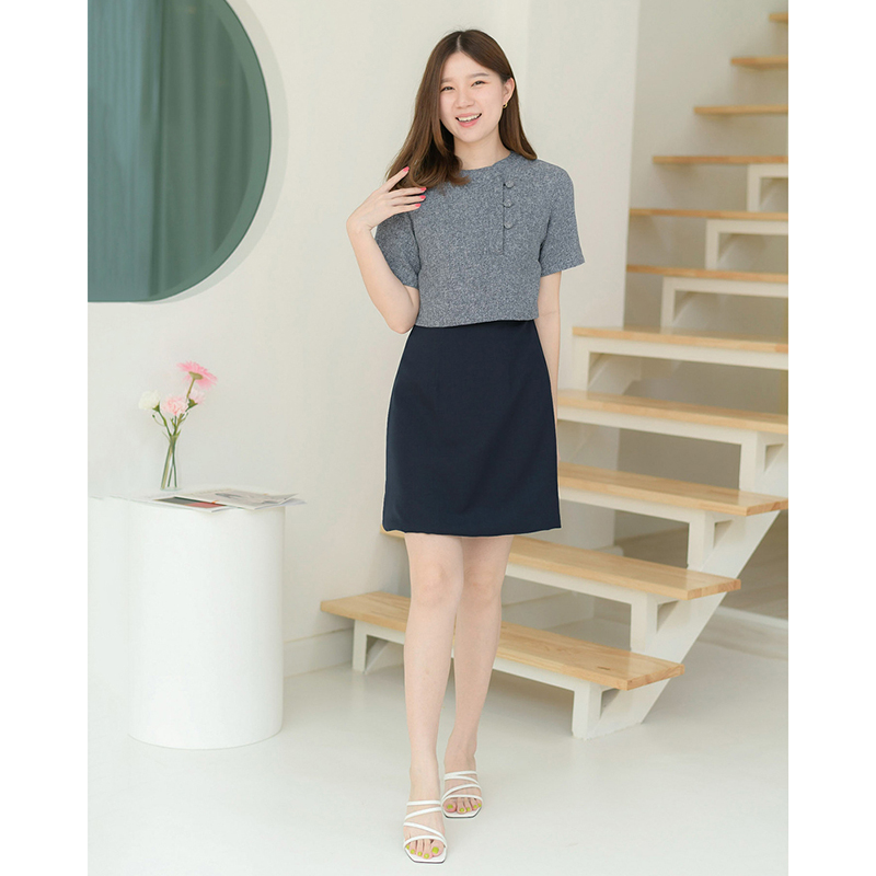 kudapy เดรสสั้นสีกรม/สีครีม/สีดำ ทรงเอ ซิปหลังใส่ง่าย ตัวเสื้อผ้าชาแนล คอจีนติดกระดุมปั๊มสามารถแกะได้จริง