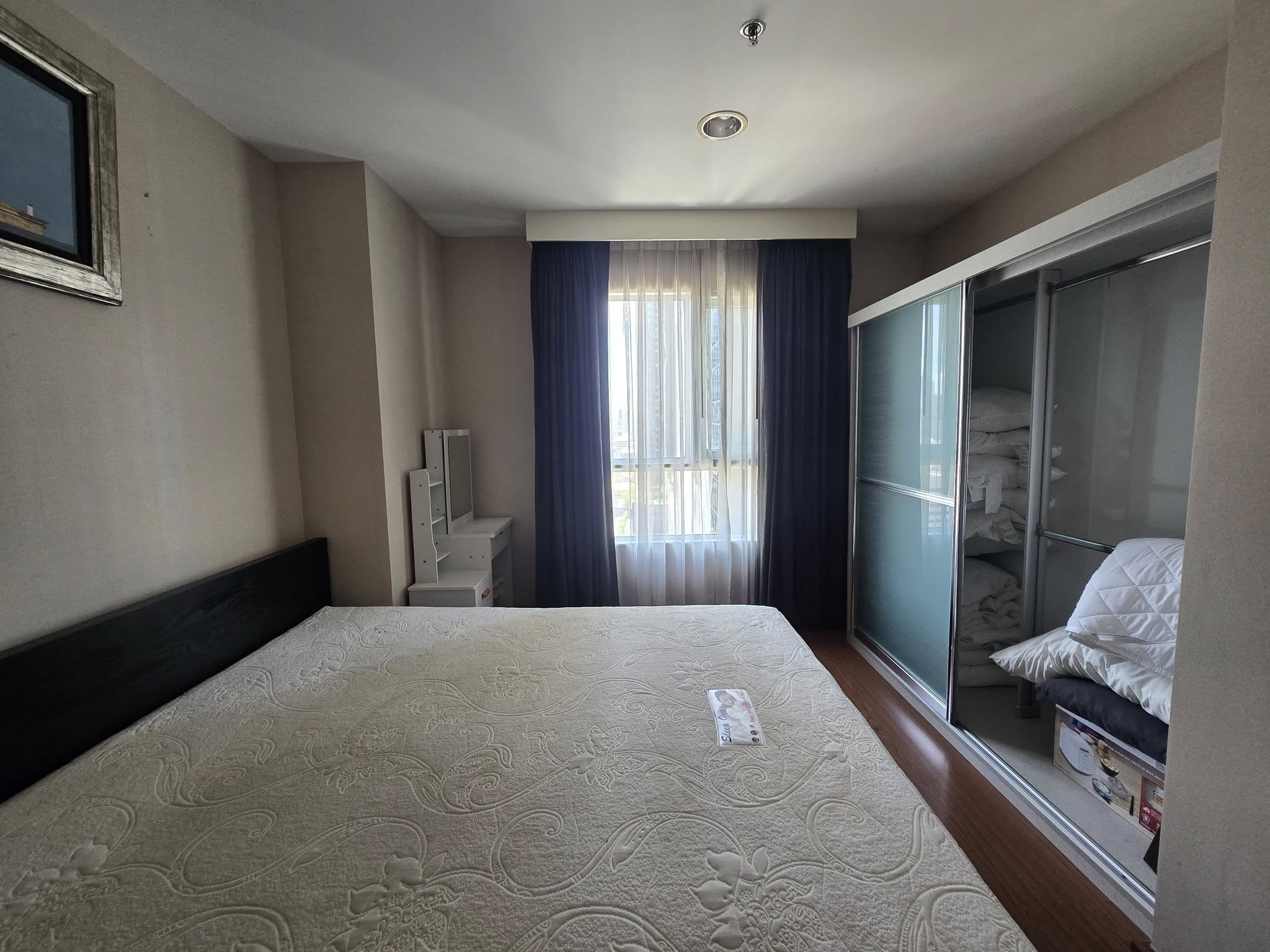 คอนโด Belle Grand Rama 9 (เบลล์ แกรนด์ พระราม 9) High Rise โซนพื้นที่ MRT พระราม 9 ให้เช่าห้องแบบ 2ห้องนอน 1ห้องน้ำ ขนาดห้อง 64 ตรม. ชั้น 15 ตึก C1